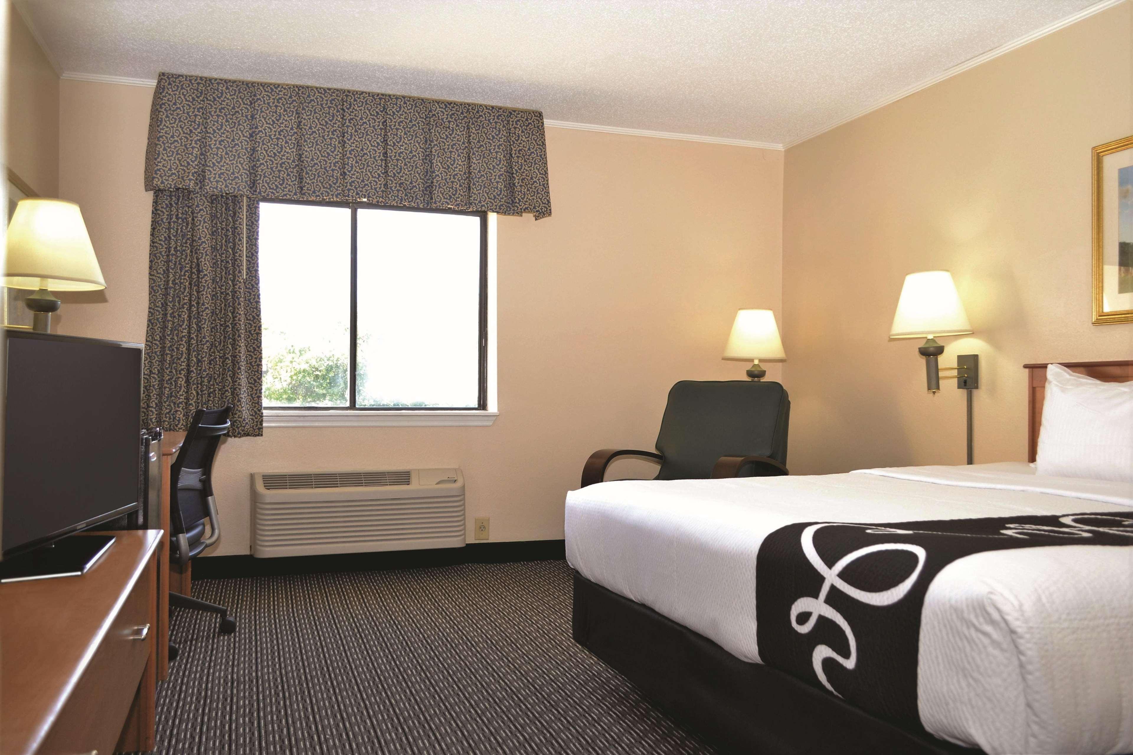 La Quinta By Wyndham Tampa Fairgrounds - Casino Hotel Mango Luaran gambar