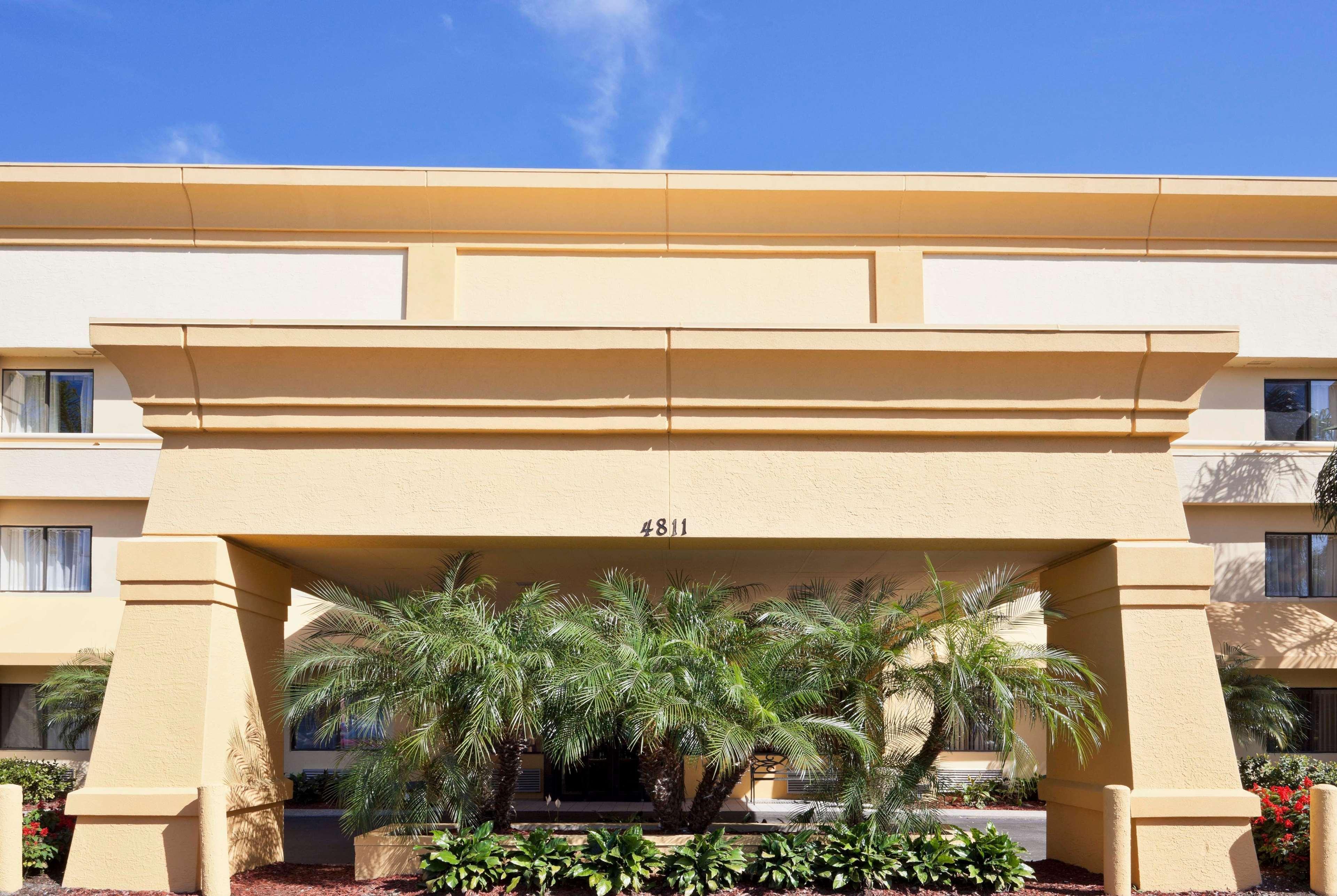 La Quinta By Wyndham Tampa Fairgrounds - Casino Hotel Mango Luaran gambar